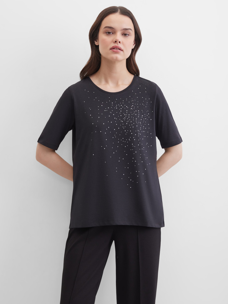 Футболка с декором