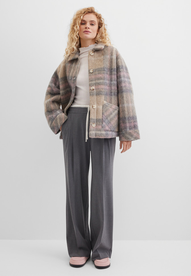 Полупальто с шерстью в клетку