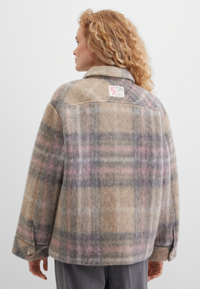 Полупальто с шерстью в клетку