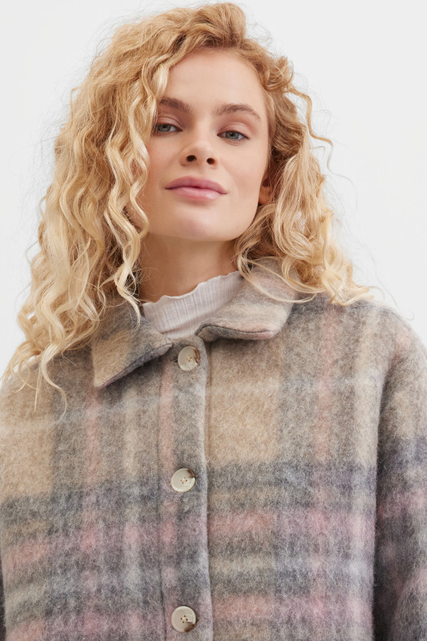 Полупальто с шерстью в клетку
