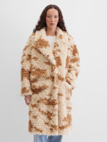 Шуба удлиненная на пуговицах