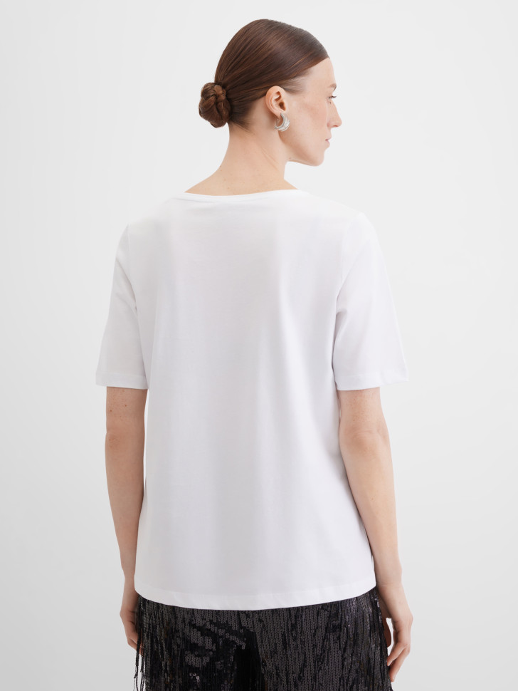 Футболка с декором