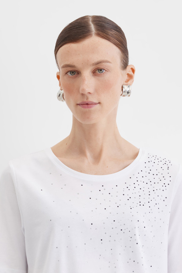 Футболка с декором