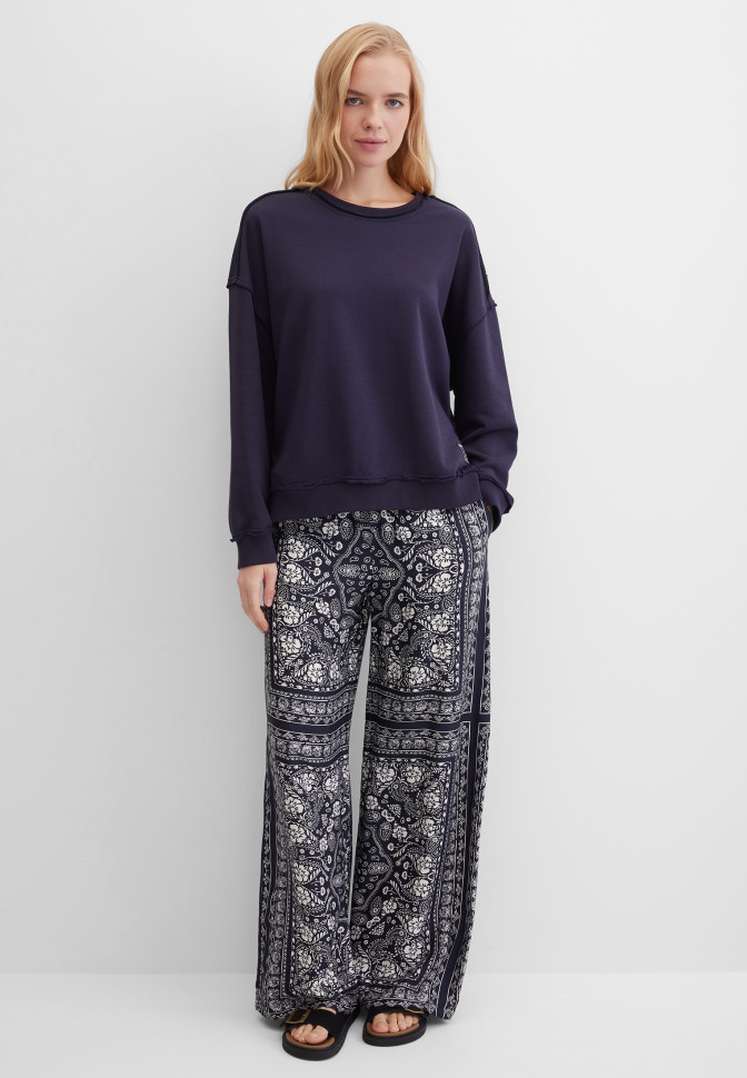 Свитшот свободный