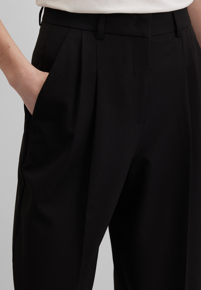 Брюки бананы