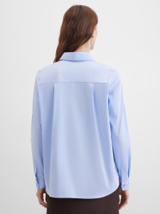 Блузка с накладным карманом