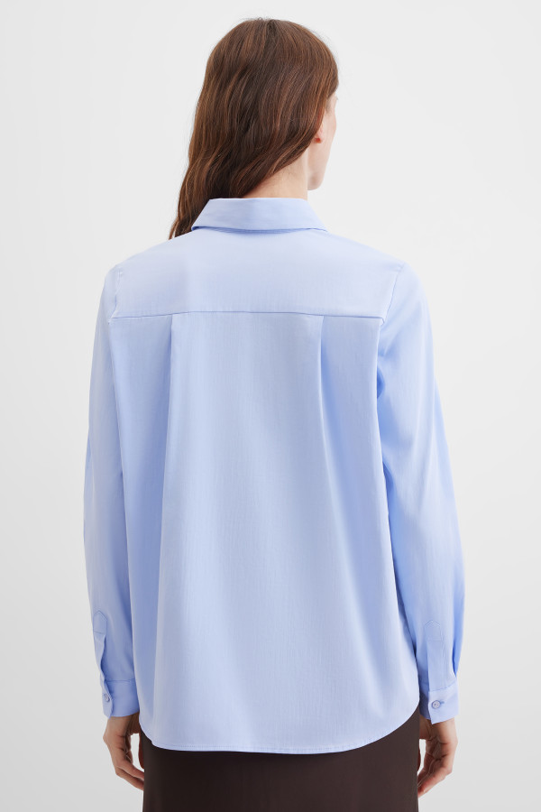 Блузка с накладным карманом