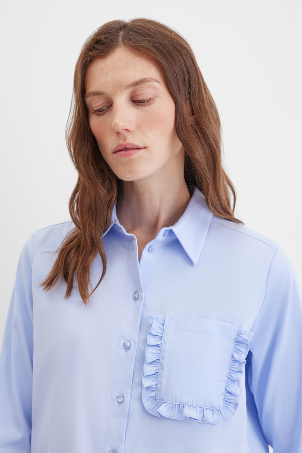 Блузка с накладным карманом