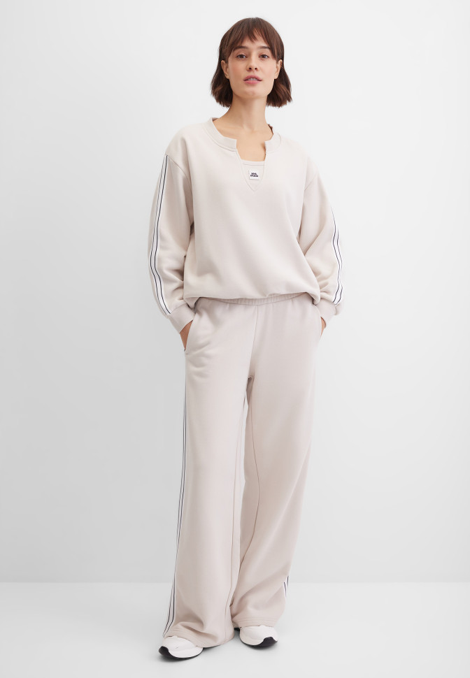 Свитшот свободный