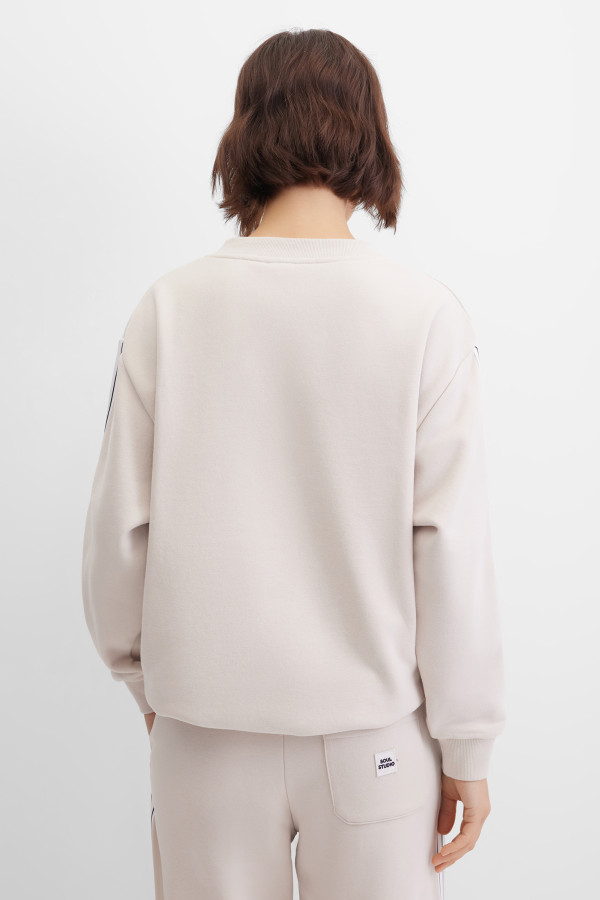 Свитшот свободный