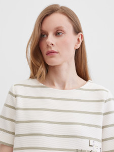 Футболка в полоску