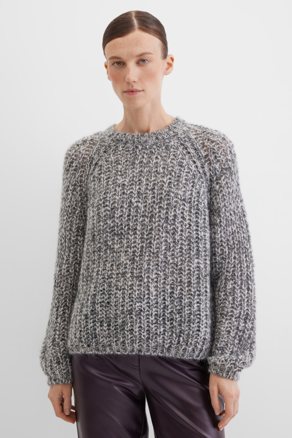 Джемпер крупной вязки