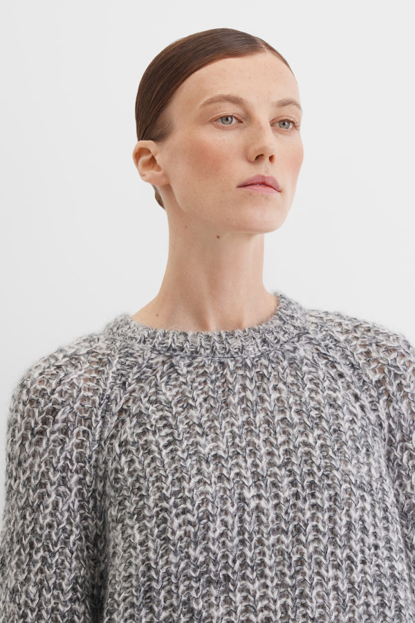 Джемпер крупной вязки