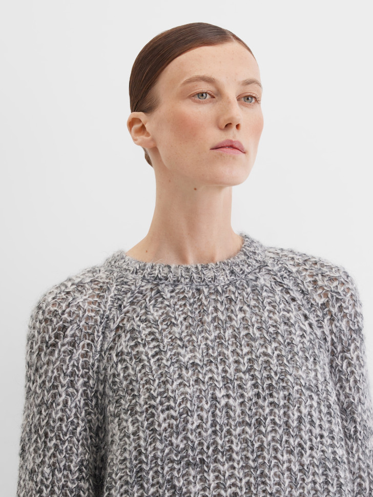 Джемпер крупной вязки