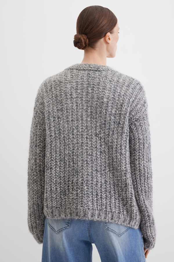 Кардиган вязаный