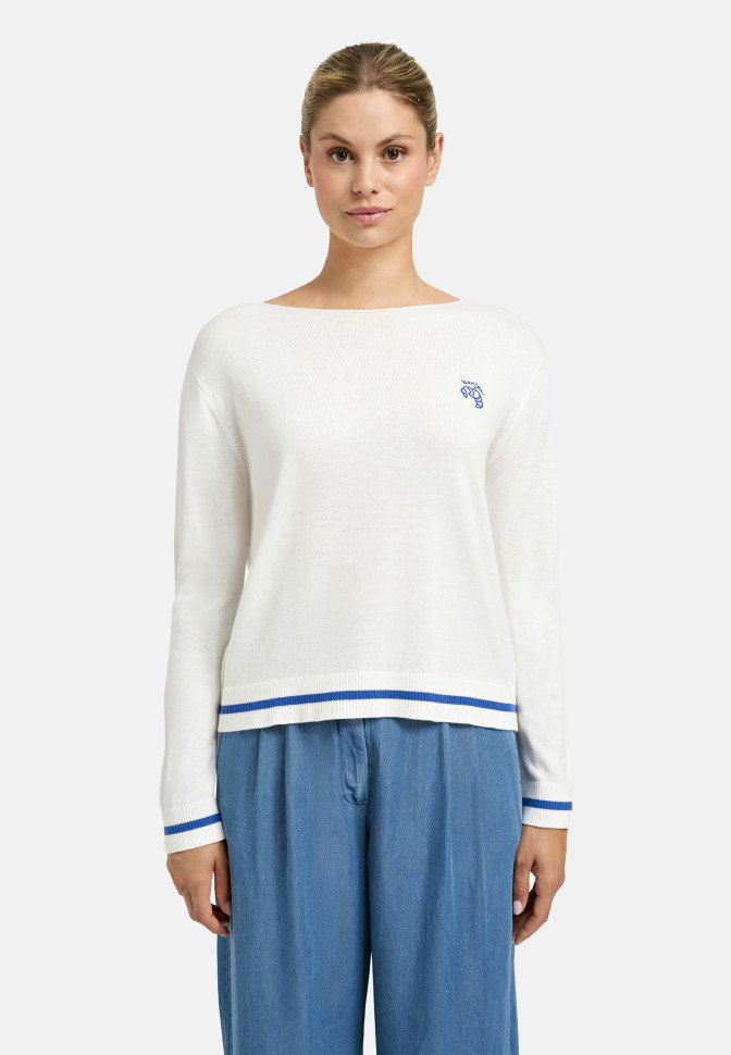 Джемпер с вырезом лодочкой