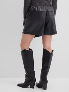 Юбка-шорты из экокожи