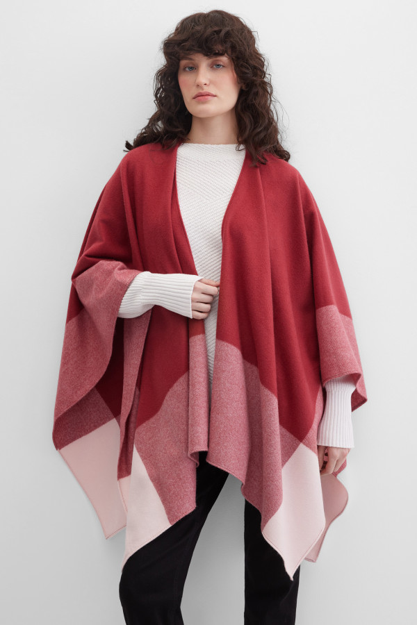 Пончо свободного кроя