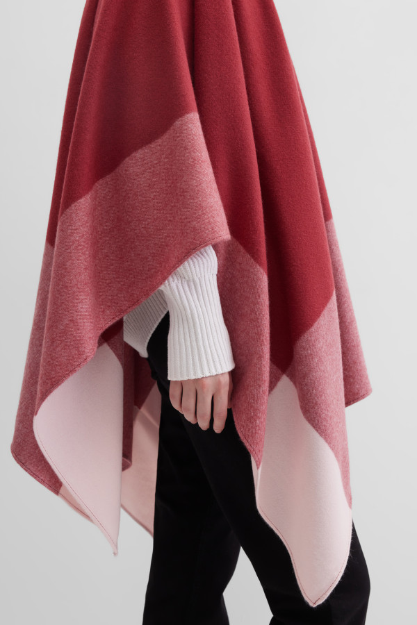 Пончо свободного кроя