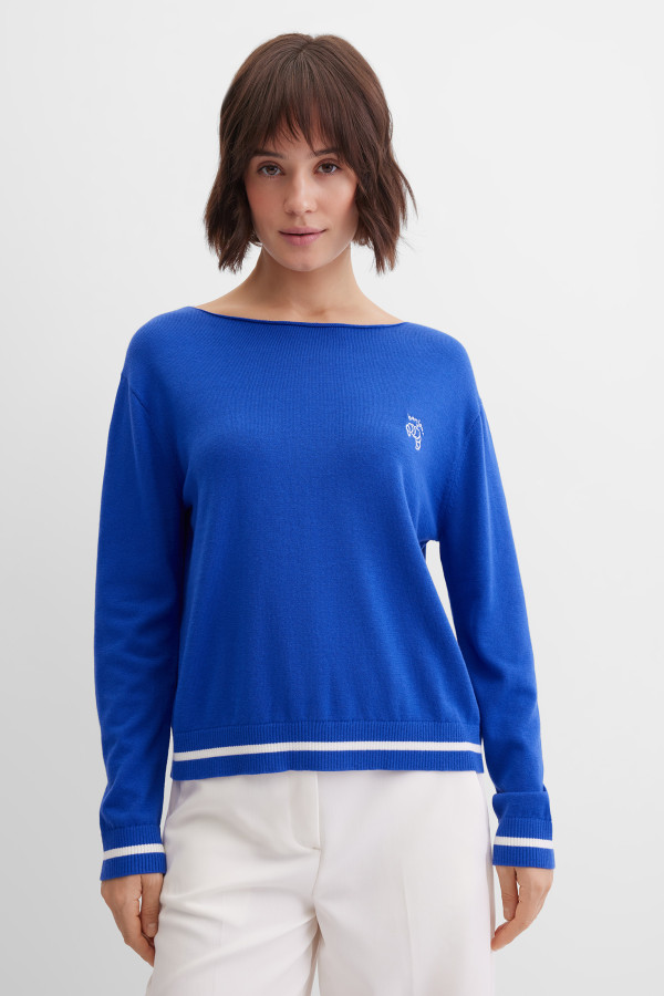 Джемпер с вырезом лодочкой