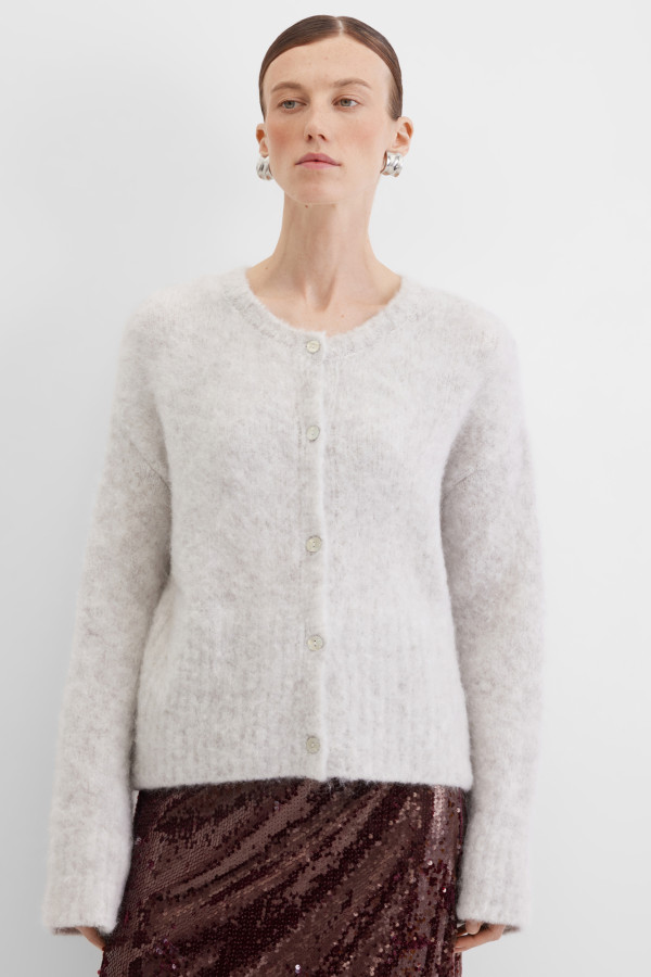 Кардиган вязаный