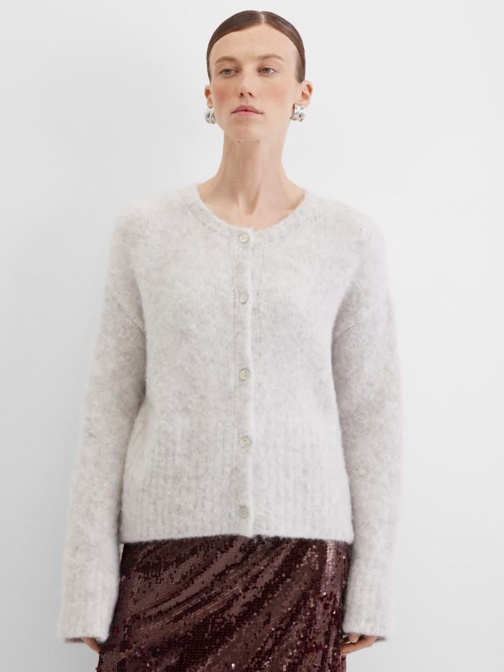 Кардиган вязаный