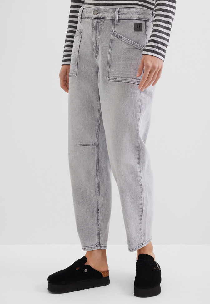 Джинсы-бананы