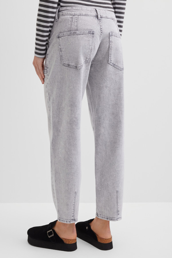 Джинсы-бананы