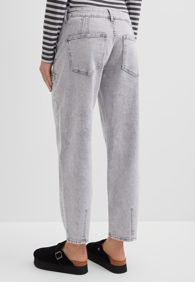 Джинсы-бананы