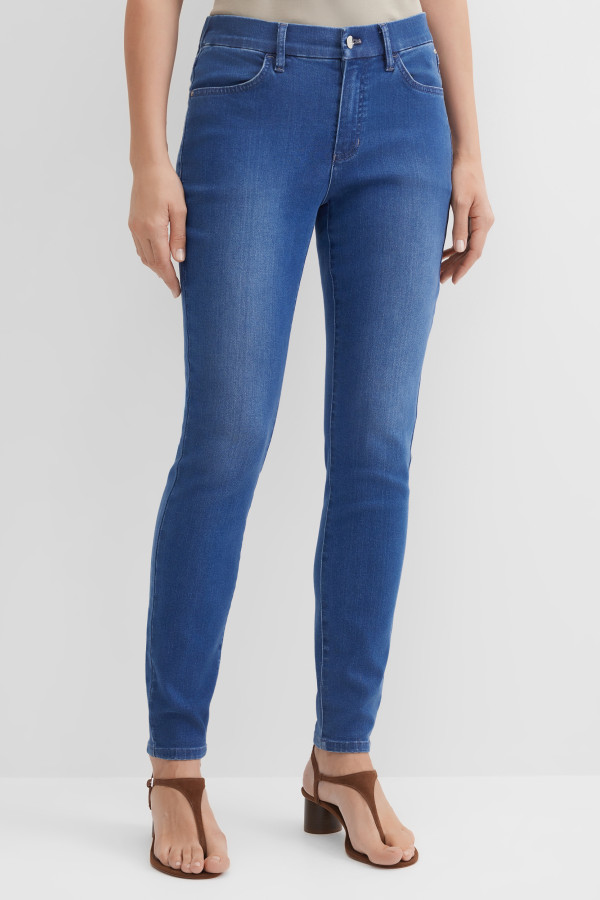 Джинсы зауженные c эффектом потертости