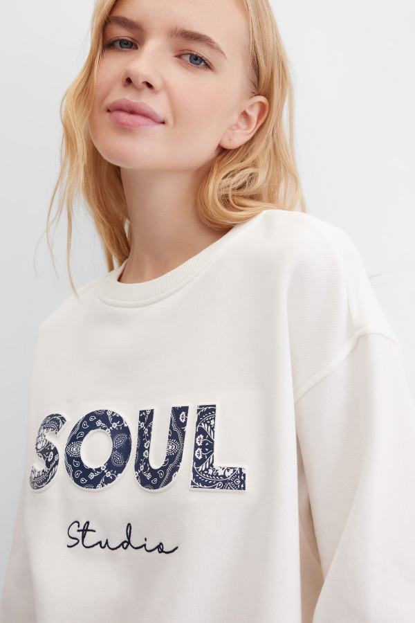 Свитшот свободный