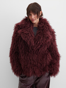 Шуба из искусственного меха