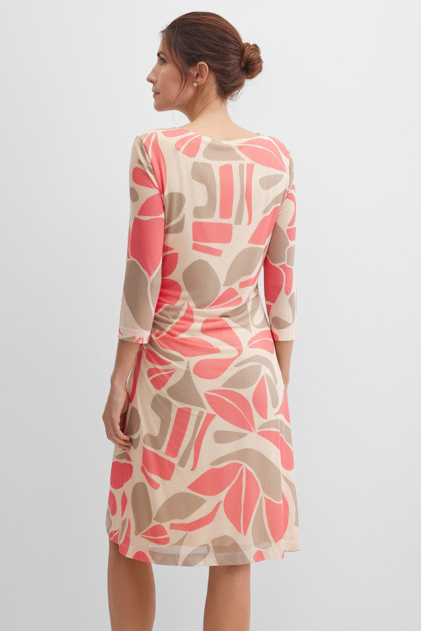 Платье миди с рукавом 3/4