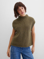 Жилет вязаный