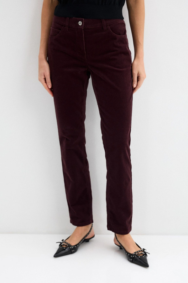 Джинсы зауженные