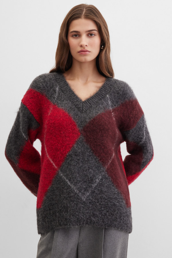 Пуловер из смесовой пряжи