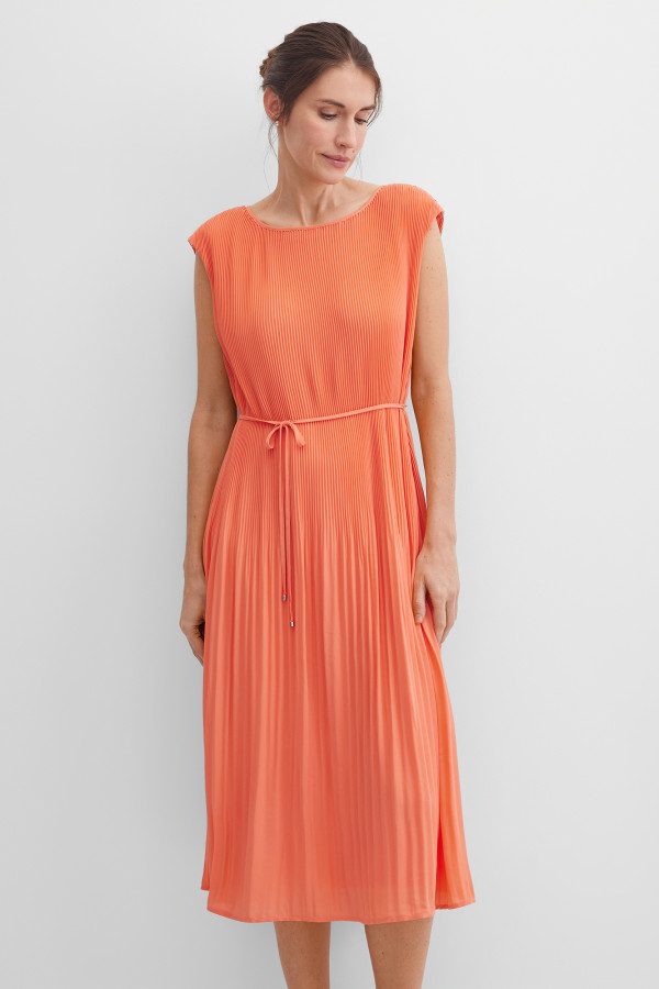 Платье-миди