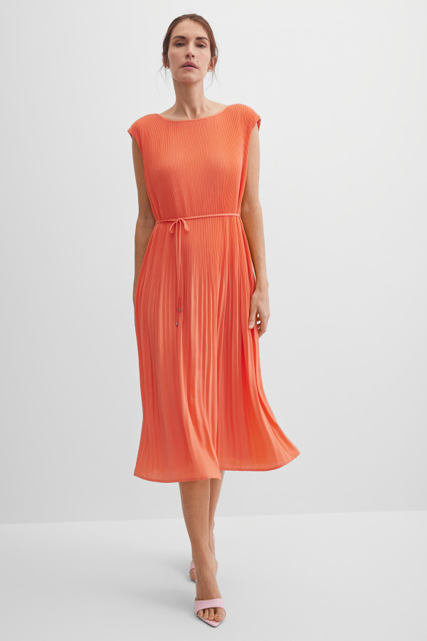 Платье-миди