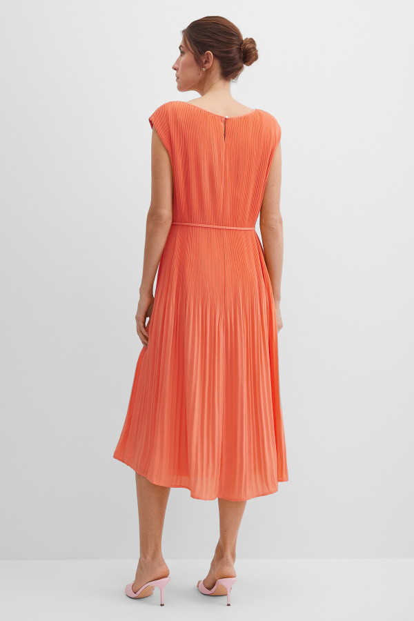 Платье-миди