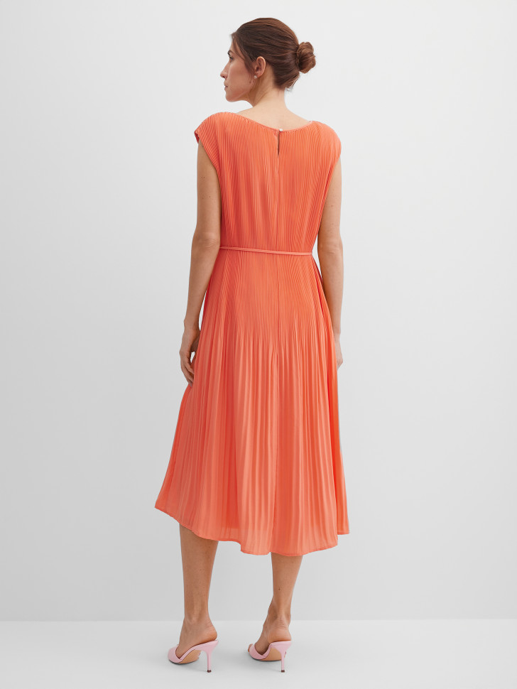 Платье-миди