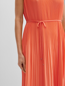 Платье-миди