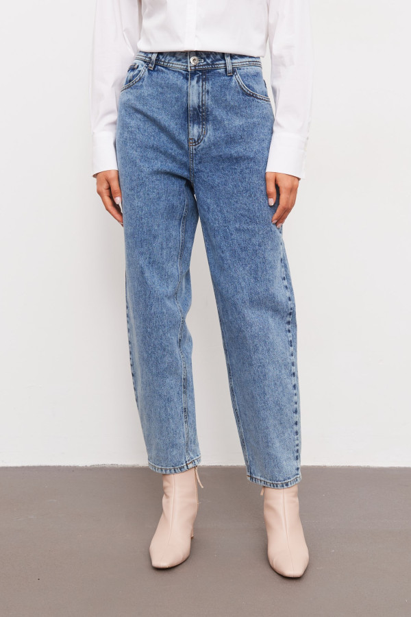Джинсы Mom fit