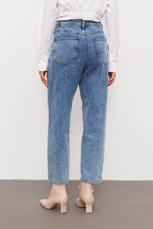 Джинсы Mom fit
