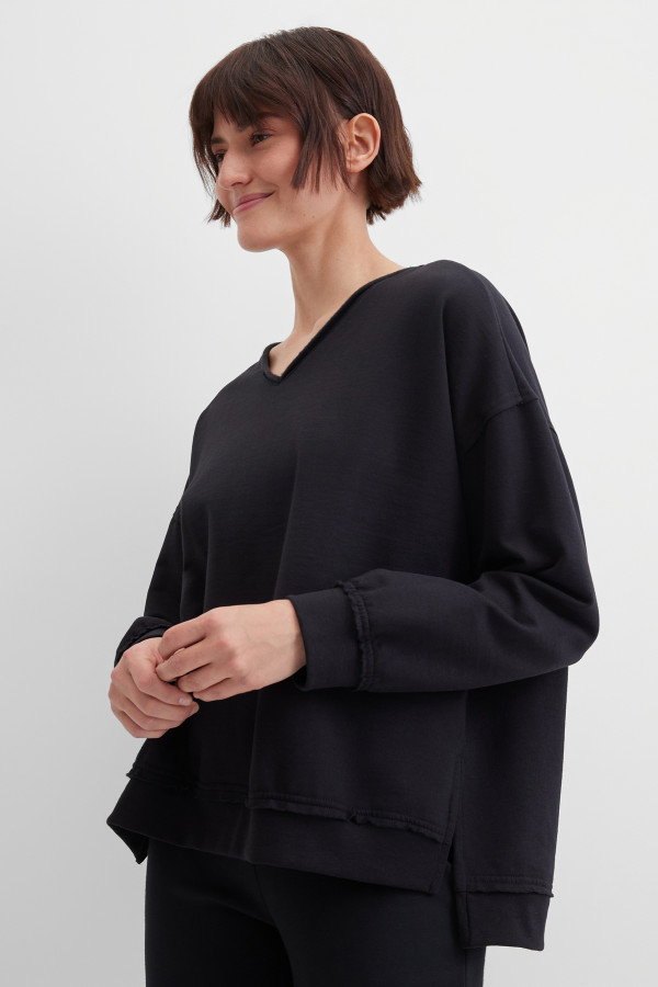 Свитшот с нашивками на спине