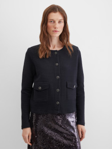 Жакет с карманами