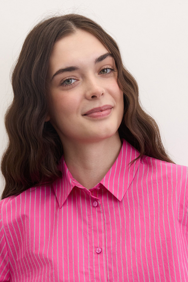 Рубашка в полоску с завязками