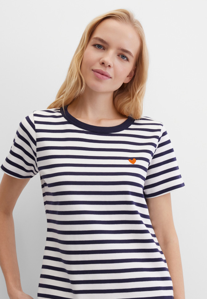 Футболка в полоску