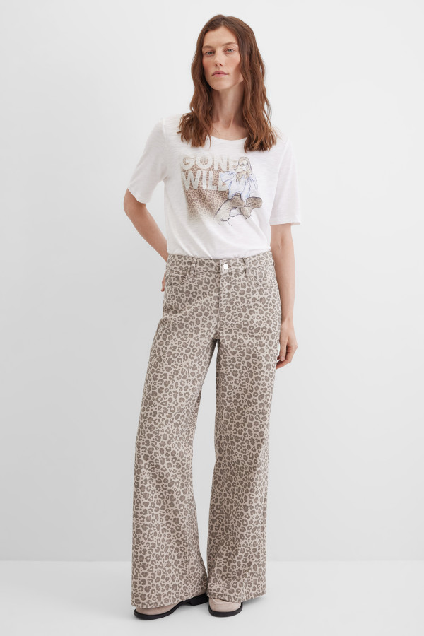 Джинсы широкие с принтом