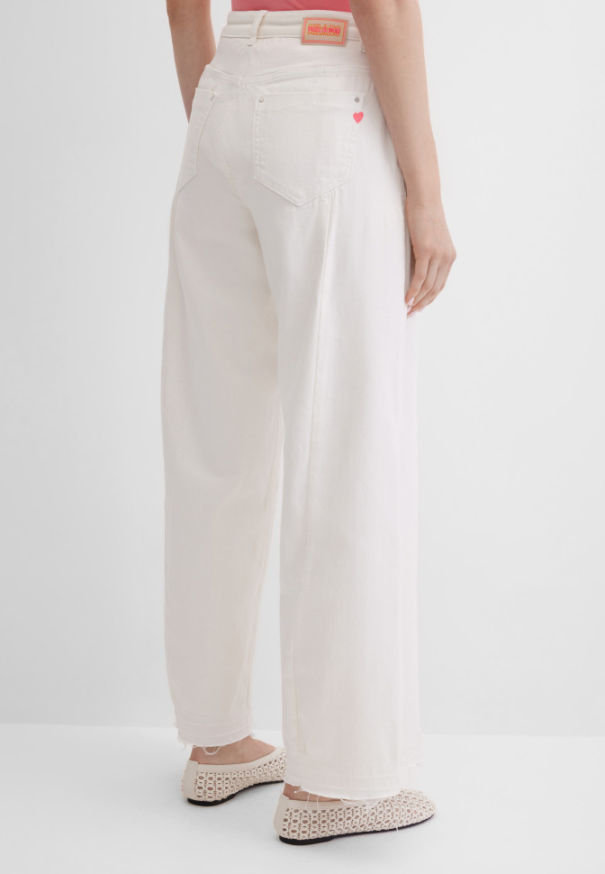 Джинсы широкие