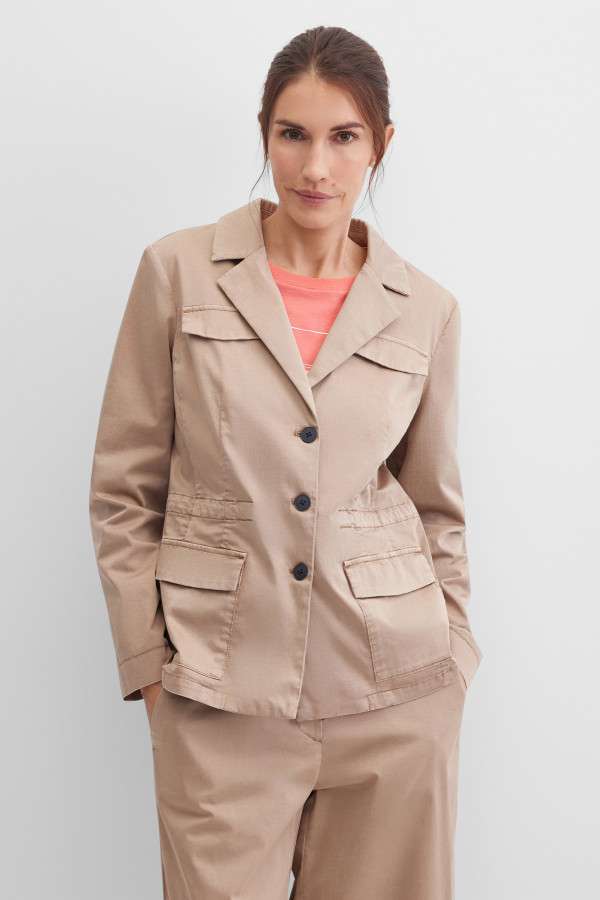 Жакет с накладными карманами